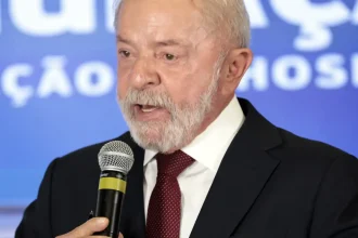 lula-quer-incluir-inadimplentes-do-fies-em-pacote-contra-endividamento