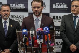 brasil-e-eua-anunciam-acordo-de-combate-ao-trafico-de-armas-e-drogas