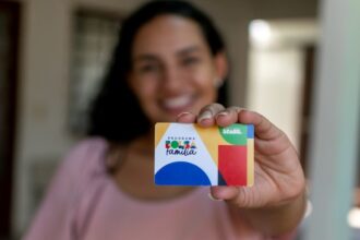 em-abril,-quase-124-mil-familias-recebem-bolsa-familia-no-ac;-veja-calendario