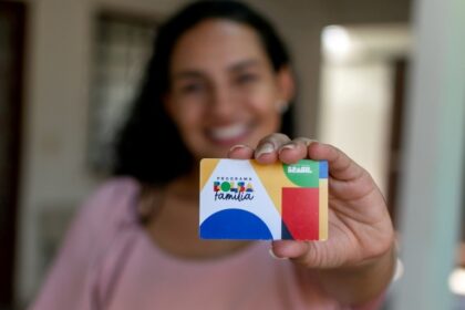 em-abril,-quase-124-mil-familias-recebem-bolsa-familia-no-ac;-veja-calendario