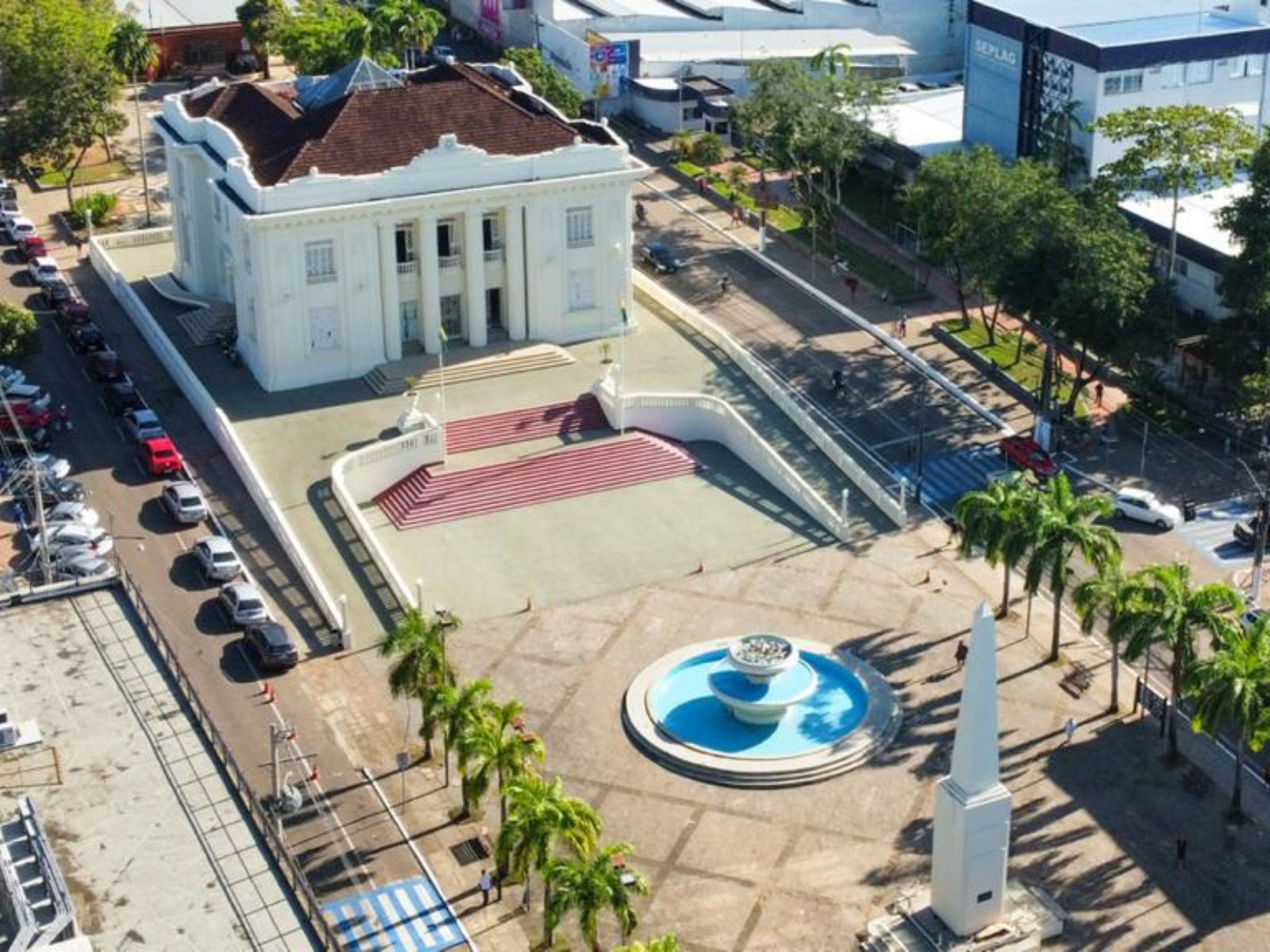 veja-o-que-abre-e-o-que-fecha-no-feriado-prolongado-de-tiradentes