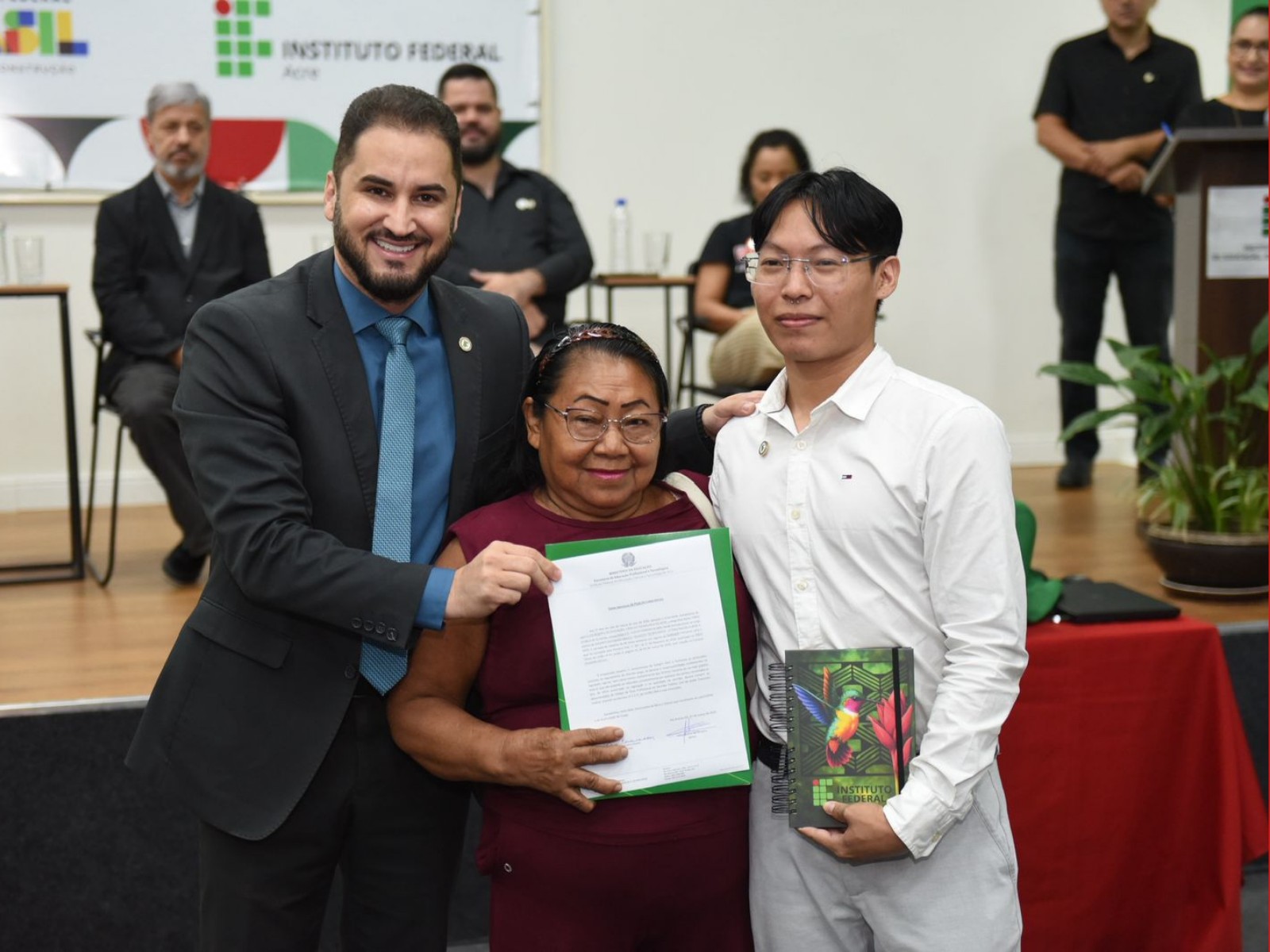 indigena-huni-kui-e-aprovado-em-concurso-para-professor-no-ifac:-‘fiquei-sem-acreditar’