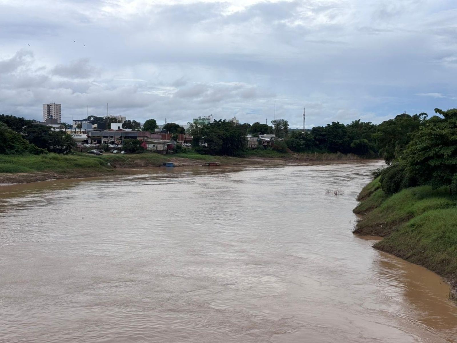 rio-acre-ultrapassa-a-cota-de-atencao-pela-2a-vez-em-cinco-dias-na-capital-acreana