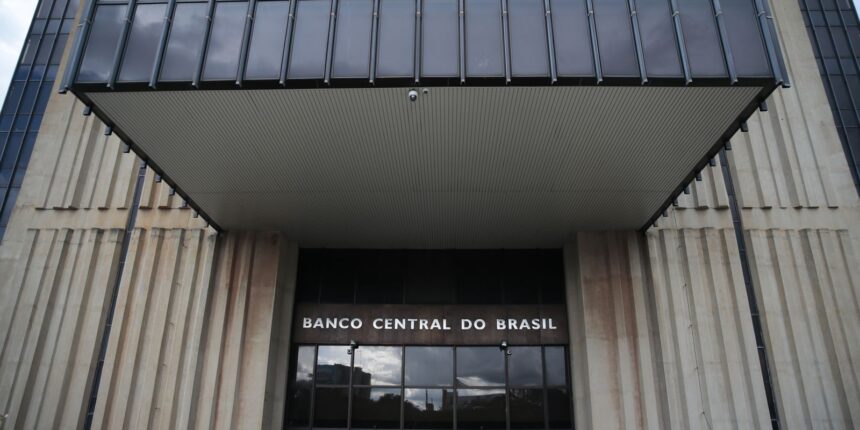 copom-decide-selic-em-meio-a-guerra-e-inflacao-acelerando