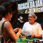 festa-do-trabalhador-reune-publico-em-frente-ao-palacio-rio-branco-com-show-e-geracao-de-renda-para-comerciantes-locais