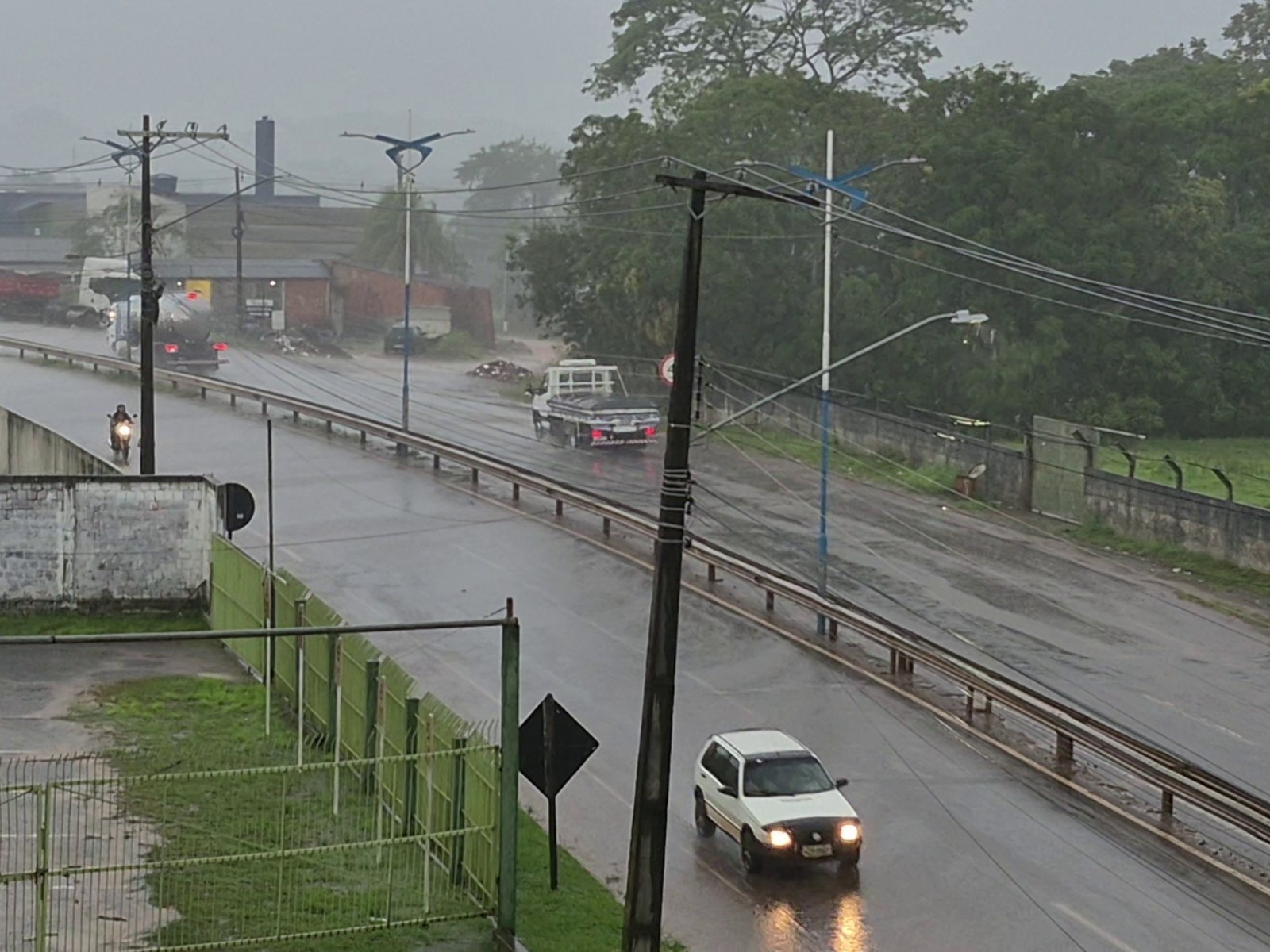 rio-branco-fecha-abril-com-mais-de-200-mm-de-chuvas-acumuladas,-mais-de-25%-acima-da-media