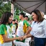 com-investimento-superior-a-r$-1-milhao,-governadora-entrega-kits-escolares-e-autoriza-reforma-de-escolas-em-placido-de-castro