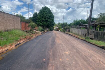 deracre-restaura-ruas-e-devolve-dignidade-a-vila-campinas,-em-placido-de-castro