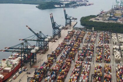 balanca-comercial-tem-superavit-recorde-para-meses-de-abril