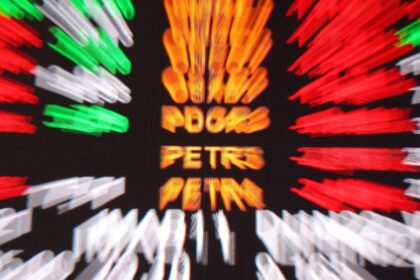 bolsa-cai-1,19%,-e-dolar-fecha-estavel-com-tensao-no-oriente-medio