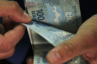 abono-salarial:-pagamento-para-nascidos-em-maio-e-junho-comeca-hoje