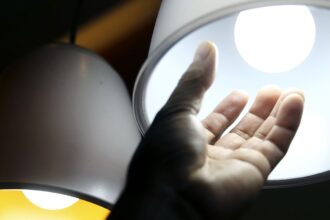 aneel-aprova-r$-5,5-bi-para-reduzir-conta-de-luz-em-22-distribuidoras
