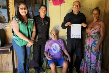 seguranca-publica-e-instituto-de-identificacao-realizam-atendimento-domiciliar-para-emissao-de-identidade-de-pessoas-com-mobilidade-reduzida