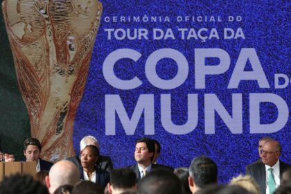 lula-sanciona-lei-da-copa-do-mundo-feminina-e-reconhece-pioneiras