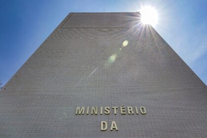 brasil-rebate-eua-e-chama-investigacao-comercial-de-ingerencia