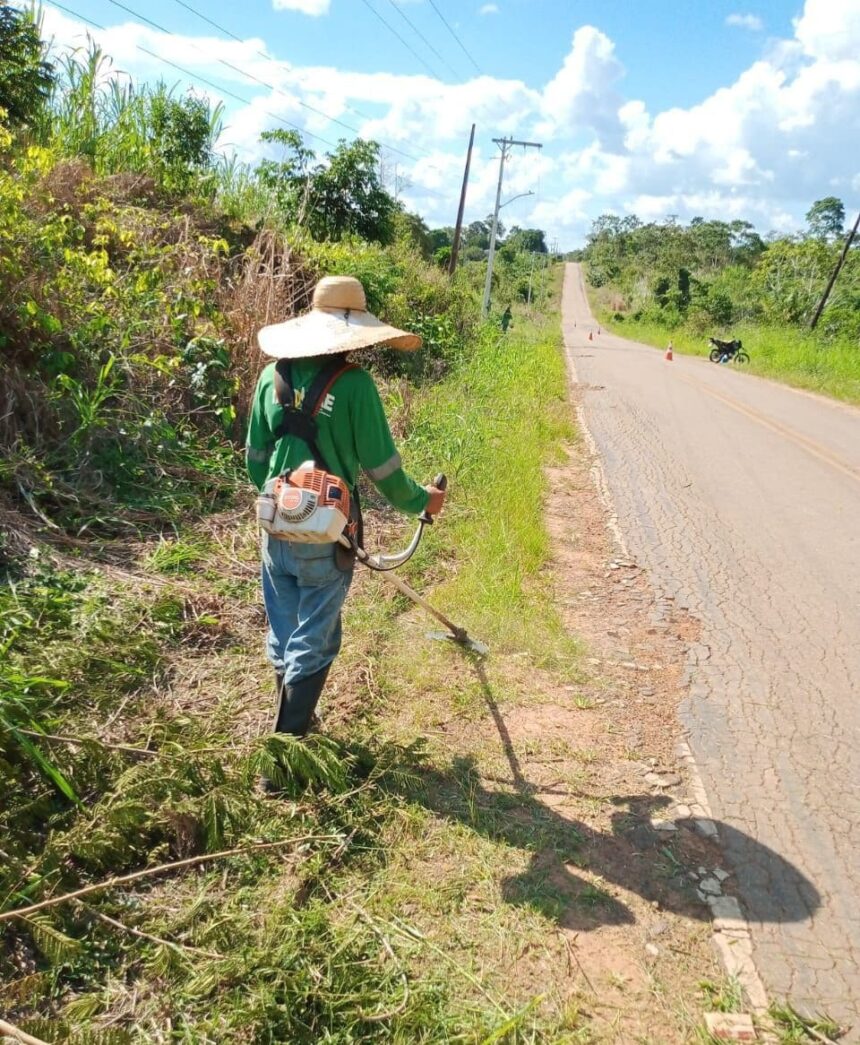 deracre-intensifica-rocagem-nas-rodovias-ac-40,-ac-445-e-ac-10-durante-a-operacao-verao