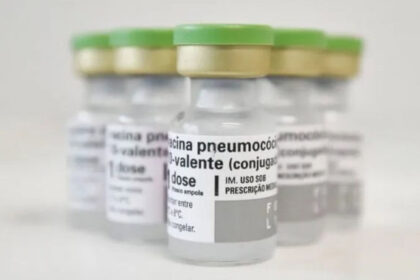 acre-recebe-3,6-mil-doses-da-nova-vacina-pneumococica-20-valente-e-inicia-distribuicao-aos-municipios