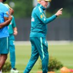 prestes-a-estrear-na-copa,-ancelotti-nao-da-pistas-sobre-escalacao