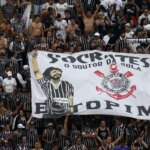 socrates,-idolo-do-corinthians-e-da-selecao,-recebe-honraria-na-alesp
