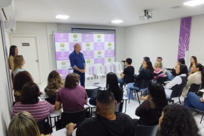 mais-que-obras,-somos-pessoas-trabalhando-para-servir-e-cuidar-de-pessoas,-diz-secretario-de-governo-em-dialogo-com-servidores