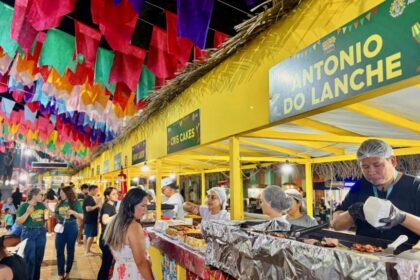 feira-de-economia-solidaria-movimenta-abertura-do-arraial-cultural-2026-na-gameleira-com-vendas-de-alimentos-e-artesanato