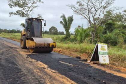 deracre-trabalha-no-asfaltamento-e-manutencao-da-estrada-mario-lobao-em-sena-madureira