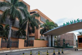 anvisa-proibe-suplemento-irregular-e-suspende-lotes-de-creatina