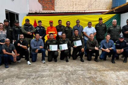 seguranca-publica-reafirma-compromisso-com-termo-de-cooperacao-entre-brasil-e-bolivia-durante-aniversario-de-200-anos-da-policia-boliviana