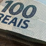 dolar-cai-para-r$-5,07,-menor-nivel-em-um-mes;-bolsa-fica-estavel
