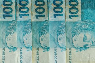 caixa-paga-bolsa-familia-de-julho-a-beneficiarios-com-nis-de-final-4