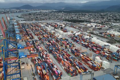 exportacoes-batem-recorde-e-deficit-das-contas-externas-cai-em-junho