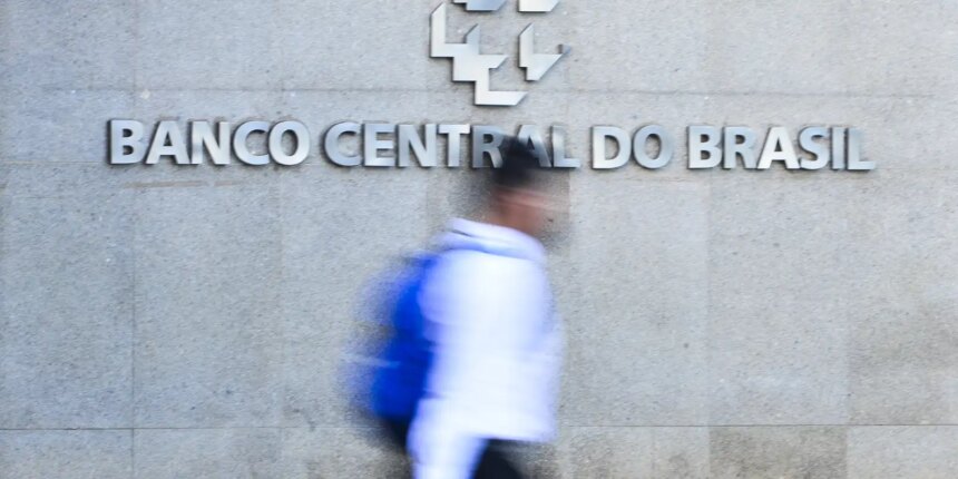 juros-das-familias-seguem-elevados-e-chegam-a-64%-ao-ano,-diz-bc