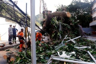 mais-de-26-mil-imoveis-seguem-sem-energia-no-estado-do-rio