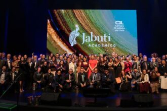 cerimonia-em-sao-paulo-revela-vencedores-do-3o-premio-jabuti-academico