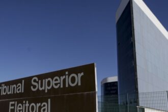 tse-rejeita-acao-para-derrubar-imagem-de-bolsonaro-feita-por-ia