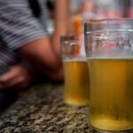 alcool-e-cigarro-podem-causar-cegueira,-alertam-especialistas