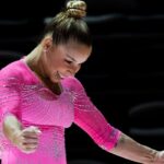 flavia-saraiva-e-ouro-nas-assimetricas-da-copa-do-mundode-ginastica