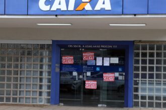empregados-da-caixa-rejeitam-proposta-da-empresa-e-greve-continua