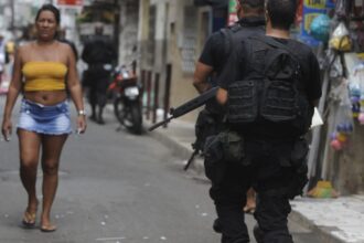atualizacao:-operacao-da-pmrj-no-complexo-da-mare-deixa-tres-mortos