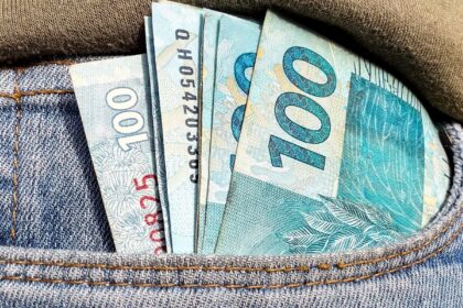 governo-central-registra-deficit-de-r$-13,6-bilhoes-em-agosto