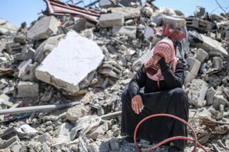 “plano-de-paz-de-gaza-tem-bombas-diarias-3-anos-apos-inicio-da-guerra
