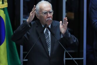 jose-sarney-e-internado-em-uti-apos-procedimento-abdominal