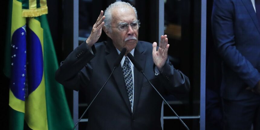 jose-sarney-e-internado-em-uti-apos-procedimento-abdominal