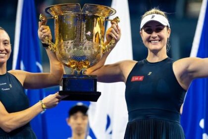 dupla-de-stefani-fatura-wta-1000-de-pequim,-o-5o-titulo-na-temporada