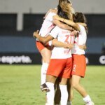 copa-do-brasil:-bragantino-abre-vantagem-sobre-ferroviaria-nas-quartas