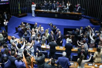 imprensa-estrangeira-ve-vitoria-de-lula-em-aprovacao-do-fim-da-6×1