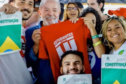 lula-garante-versao-universitaria-do-pe-de-meia-caso-seja-reeleito