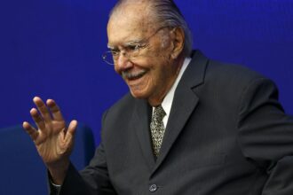 jose-sarney-recebe-alta-hospitalar-apos-nove-dias-de-internacao