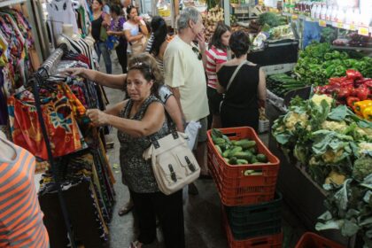 cortes-em-auxilios-sociais-podem-gerar-retracao-em-cidades-do-interior