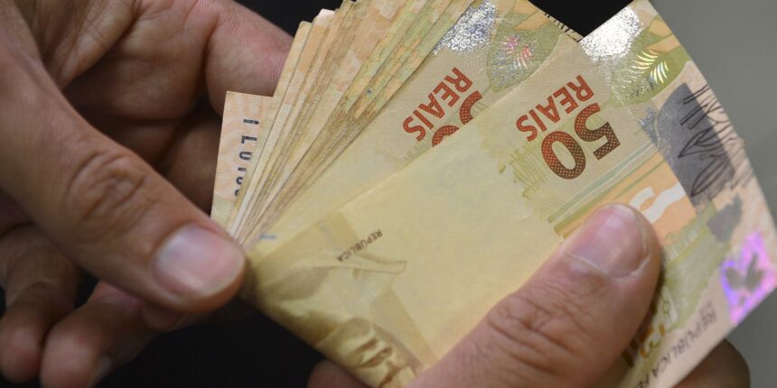 numero-de-superendividados-no-brasil-cresceu75%-em-cinco-anos,-diz-bc